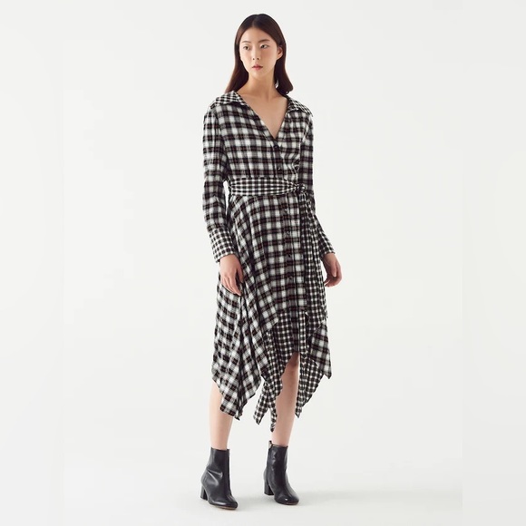 Alice + Olivia | Dresses | Alice Olivia Cellie Handkerchief Midi Dress ...